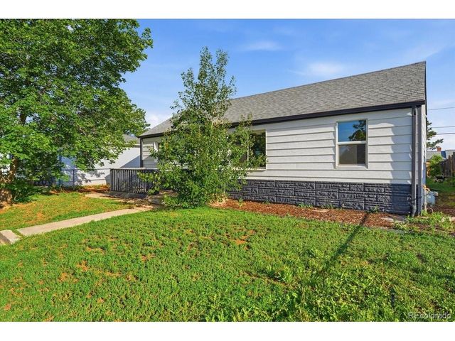 7194 Garden Ln, Commerce City, CO 80022