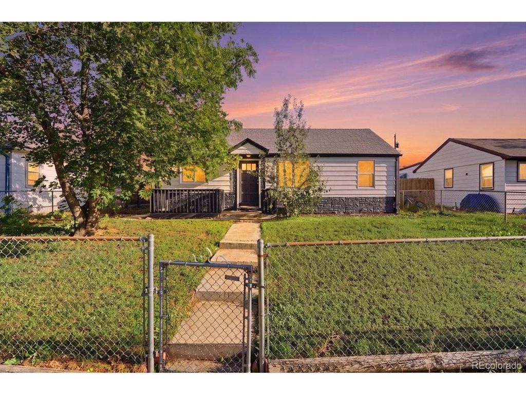 7194 Garden Ln, Commerce City, CO 80022