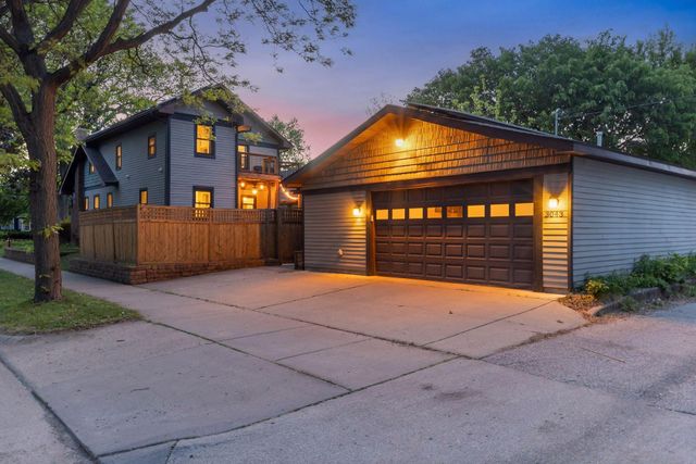 3043 31st Avenue S, Minneapolis, MN 55406