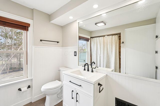 116 E Dunedin Road, Columbus, OH 43214