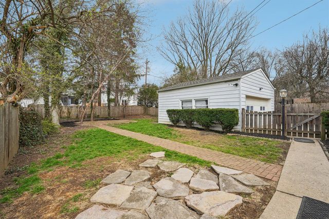 116 E Dunedin Road, Columbus, OH 43214