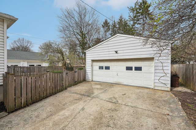 116 E Dunedin Road, Columbus, OH 43214