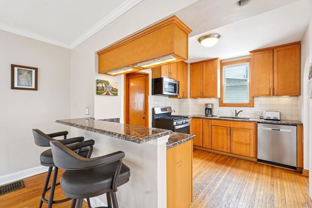 116 E Dunedin Road, Columbus, OH 43214