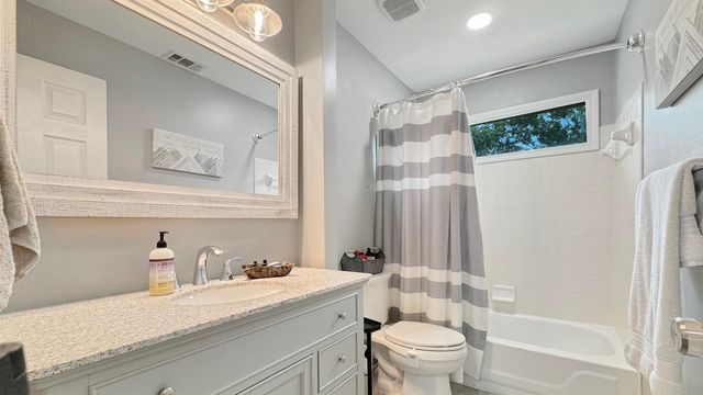 8818 KENBROOK CV, Memphis, TN 38018