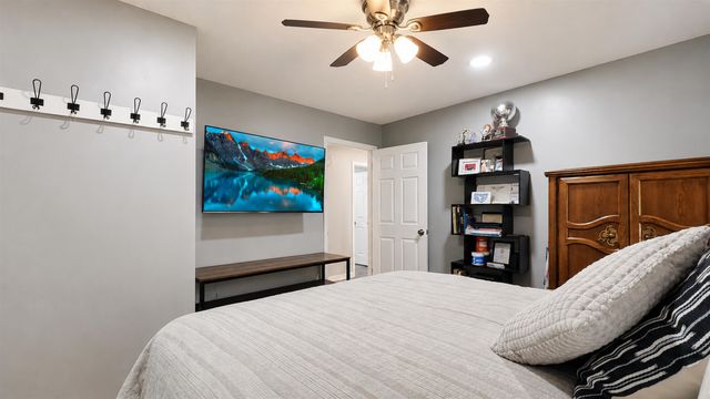 8818 KENBROOK CV, Memphis, TN 38018