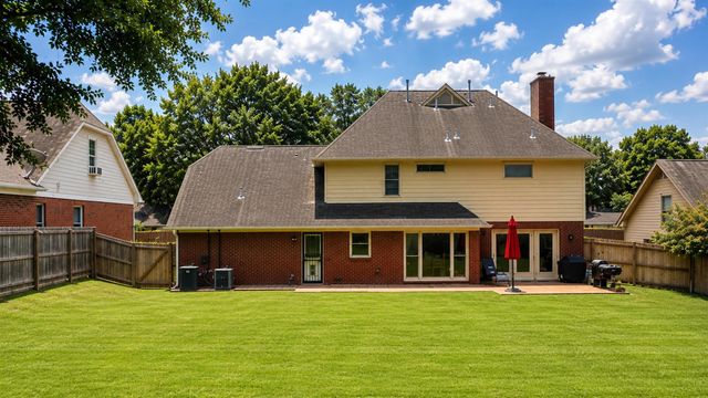 8818 KENBROOK CV, Memphis, TN 38018