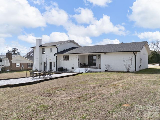 508 American Legion Road, Greer, SC 29651