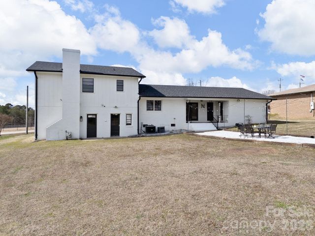 508 American Legion Road, Greer, SC 29651