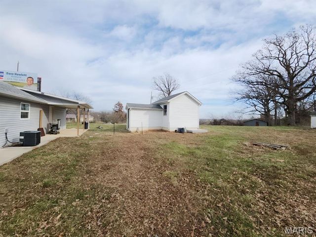 25492 Pennington Drive, Lebanon, MO 65536