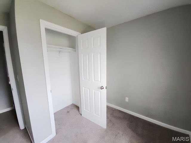 25492 Pennington Drive, Lebanon, MO 65536