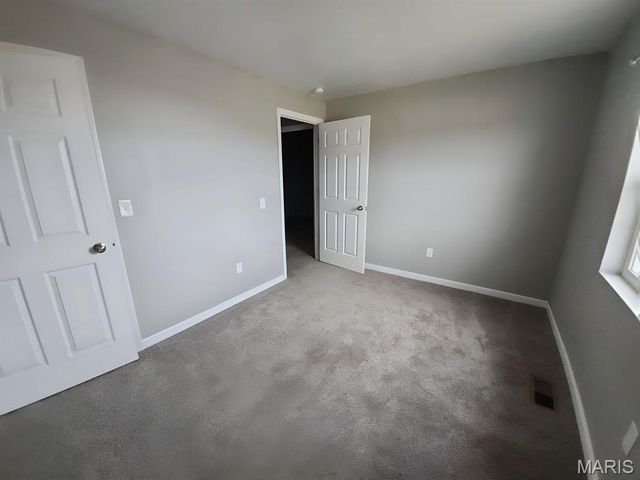 25492 Pennington Drive, Lebanon, MO 65536