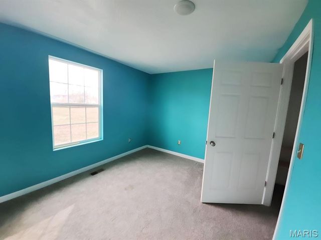 25492 Pennington Drive, Lebanon, MO 65536