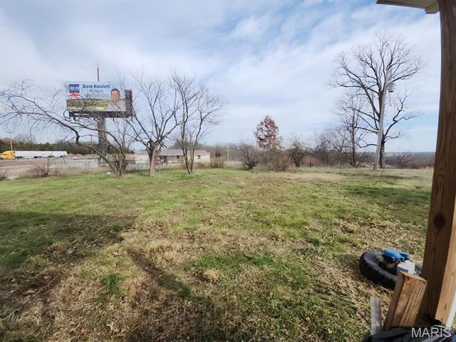 25492 Pennington Drive, Lebanon, MO 65536