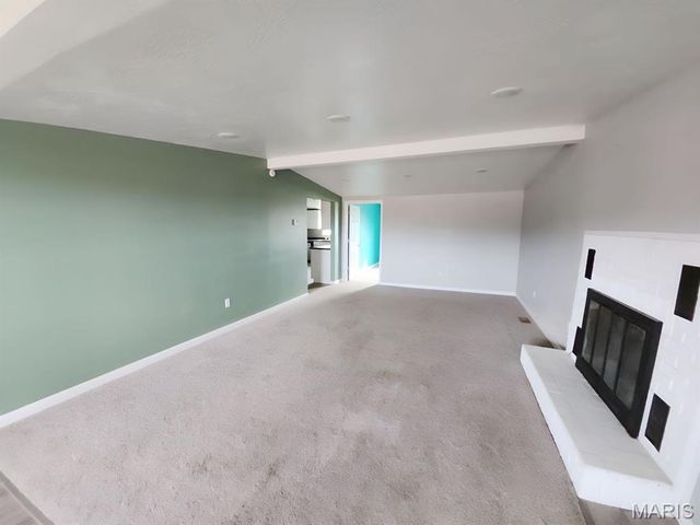 25492 Pennington Drive, Lebanon, MO 65536