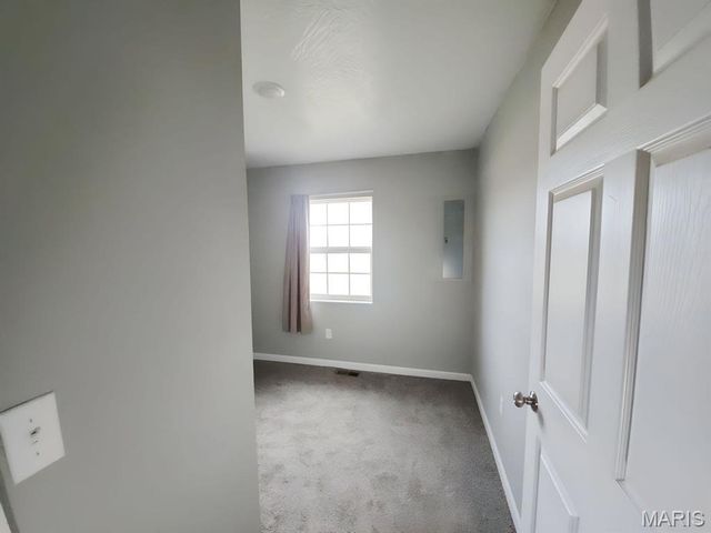 25492 Pennington Drive, Lebanon, MO 65536