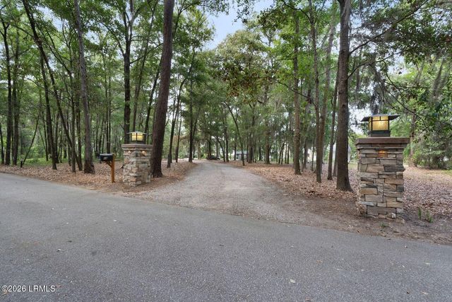 14 Comfort Point, St. Helena Island, SC 29920