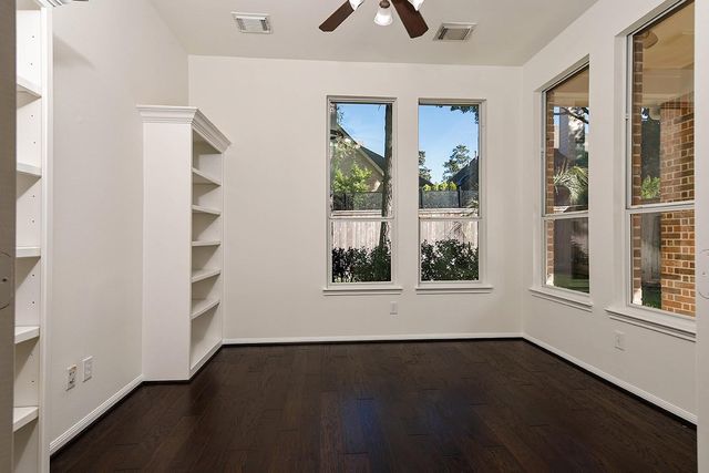 54 Galway, The Woodlands, TX 77382