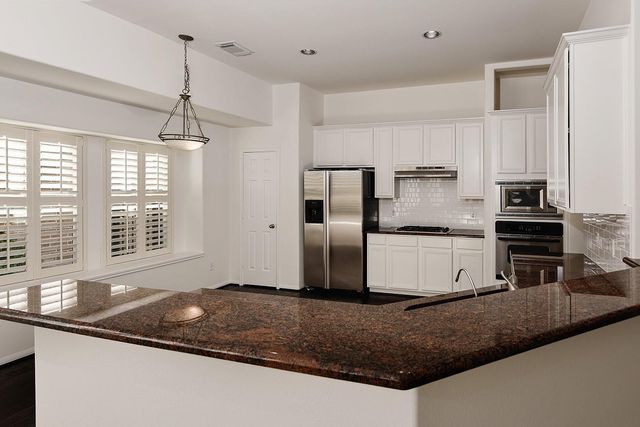 54 Galway, The Woodlands, TX 77382