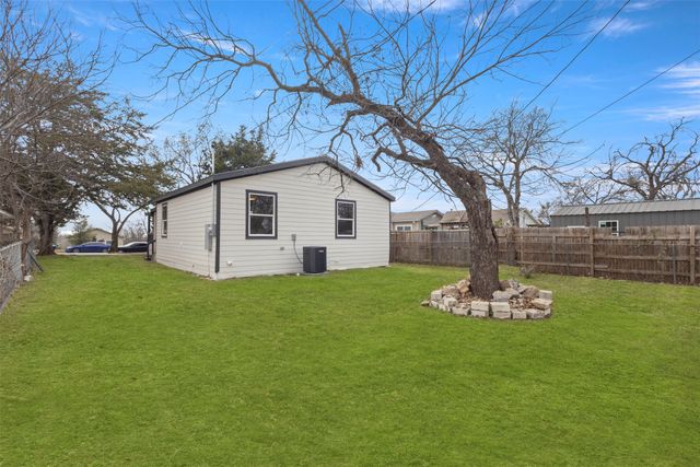 5124 Kilpatrick Avenue, Fort Worth, TX 76107