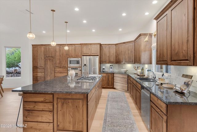 1961 S Diamond D Drive, Tucson, AZ 85713