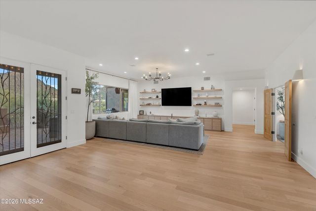 1961 S Diamond D Drive, Tucson, AZ 85713