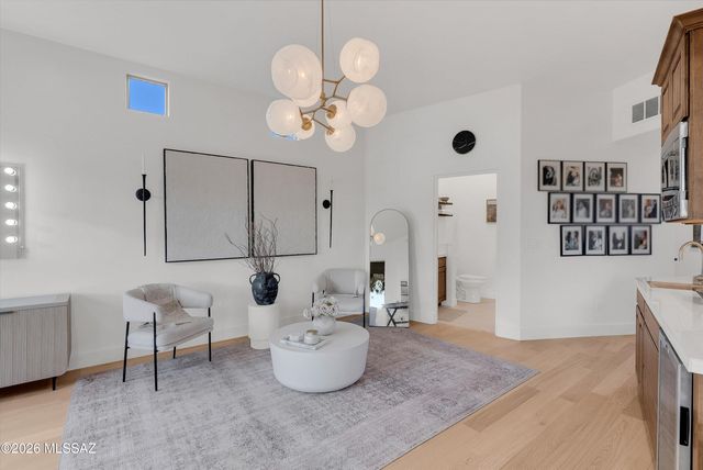 1961 S Diamond D Drive, Tucson, AZ 85713