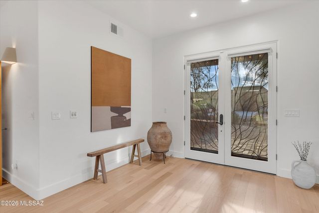 1961 S Diamond D Drive, Tucson, AZ 85713