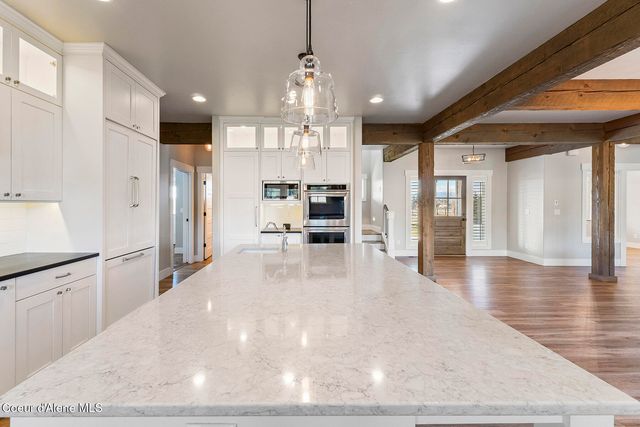 12378 N MEADOW WOOD LN, Hayden, ID 83835