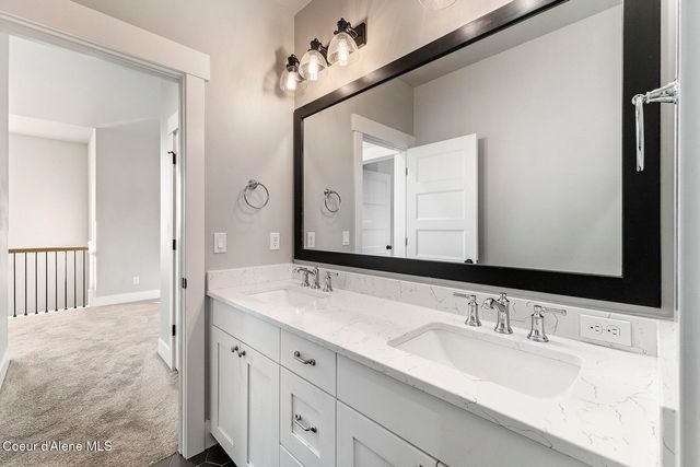 12378 N MEADOW WOOD LN, Hayden, ID 83835