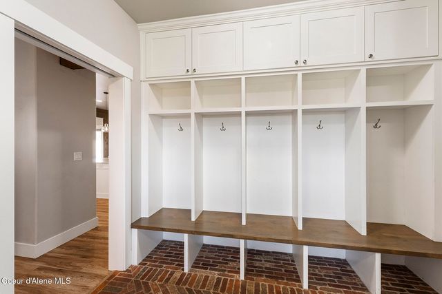 12378 N MEADOW WOOD LN, Hayden, ID 83835