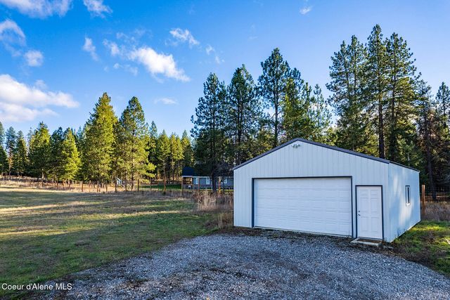 12378 N MEADOW WOOD LN, Hayden, ID 83835