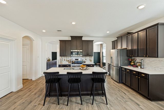 2809 Grizzly Road, Aubrey, TX 76227