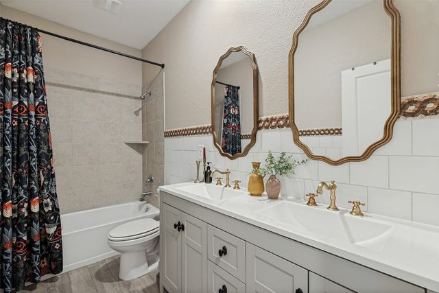 2809 Grizzly Road, Aubrey, TX 76227