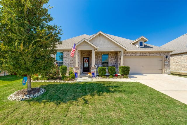 2809 Grizzly Road, Aubrey, TX 76227