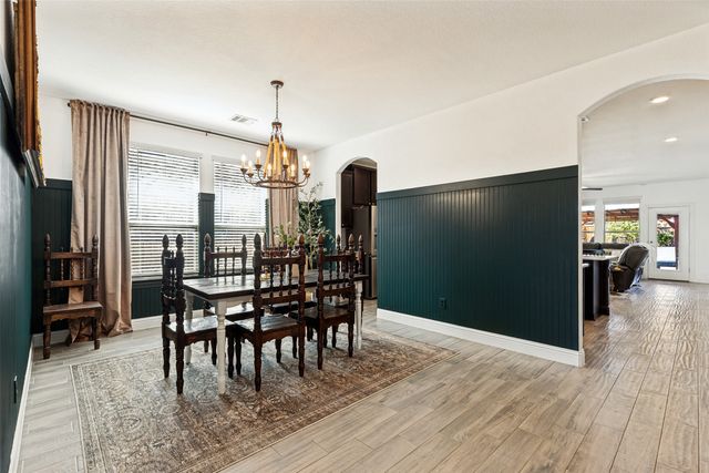 2809 Grizzly Road, Aubrey, TX 76227