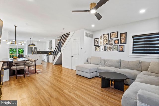 42 S DOVER AVE, Atlantic City, NJ 08401