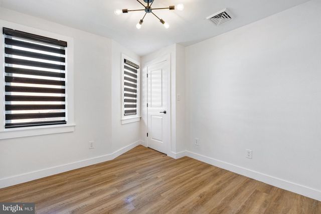 42 S DOVER AVE, Atlantic City, NJ 08401