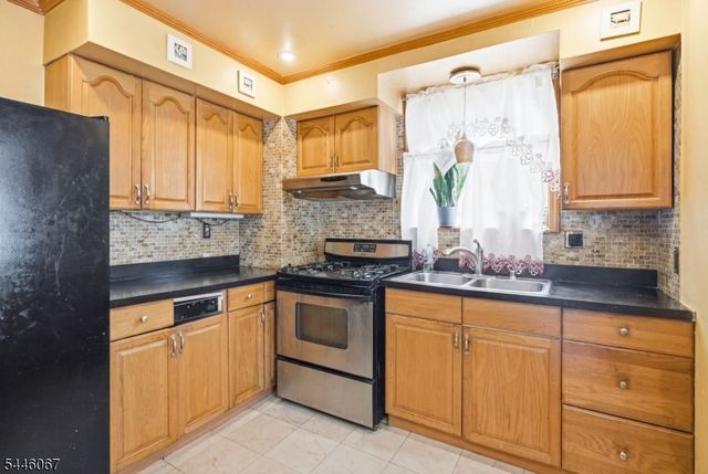 619 E 2Nd Ave, Roselle Boro, NJ 07203