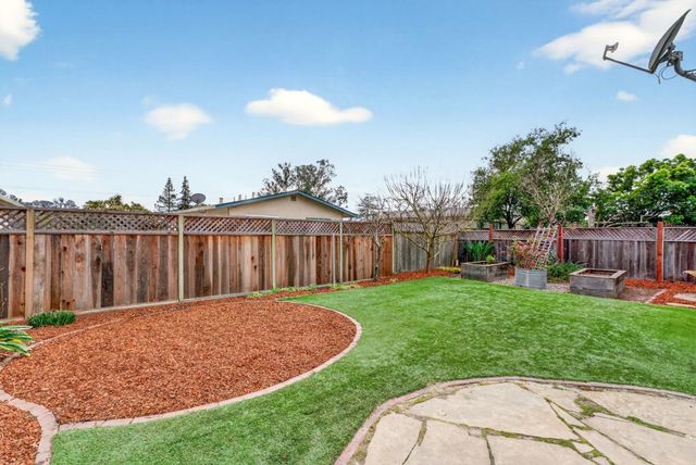 5484 Entrance Drive, Soquel, CA 95073