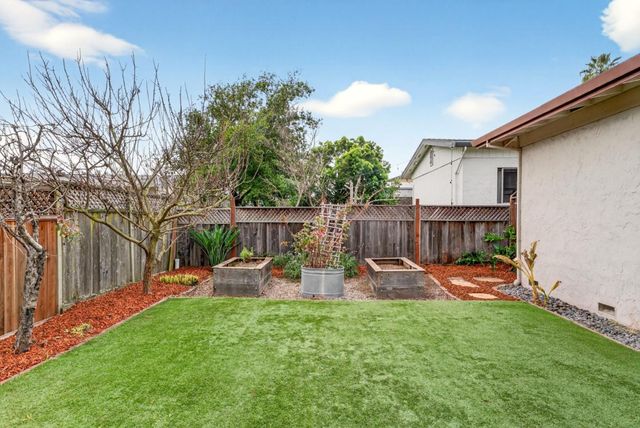 5484 Entrance Drive, Soquel, CA 95073