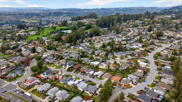 5484 Entrance Drive, Soquel, CA 95073