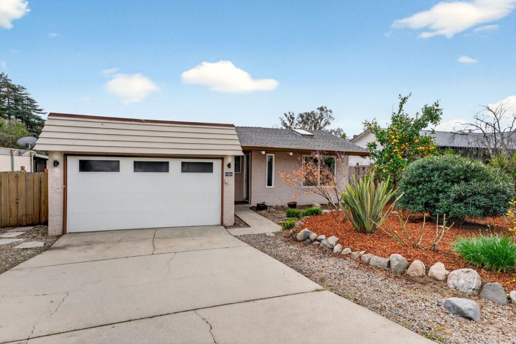 5484 Entrance Drive, Soquel, CA 95073
