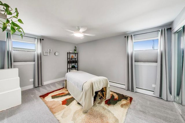 925 S 8th Avenue 12, La Grange, IL 60525
