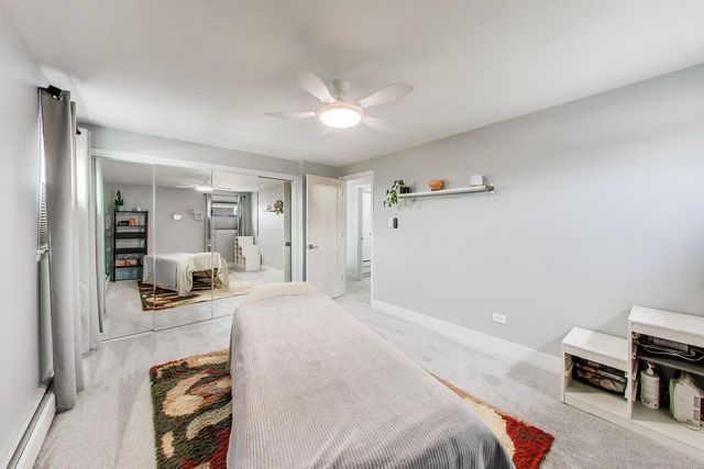 925 S 8th Avenue 12, La Grange, IL 60525