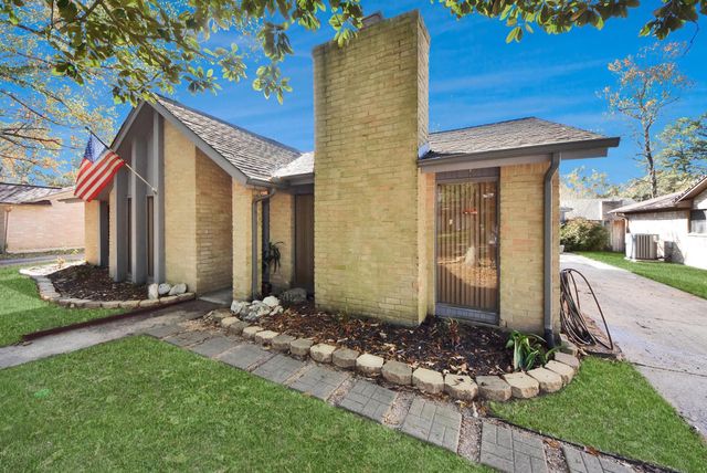 4019 Cedar Forest Drive, Kingwood, TX 77339