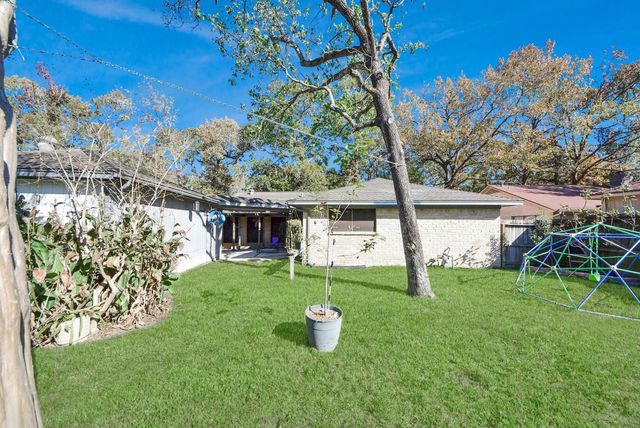 4019 Cedar Forest Drive, Kingwood, TX 77339