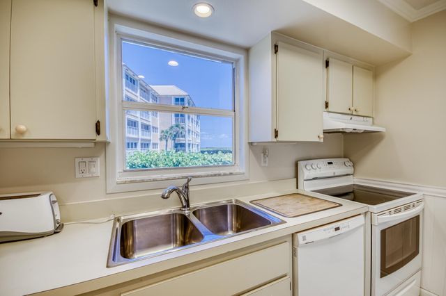 1501 NE Ocean Boulevard 8, Stuart, FL 34996