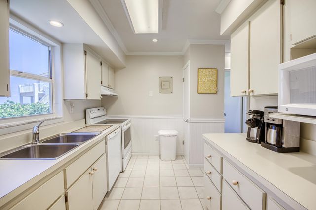 1501 NE Ocean Boulevard 8, Stuart, FL 34996