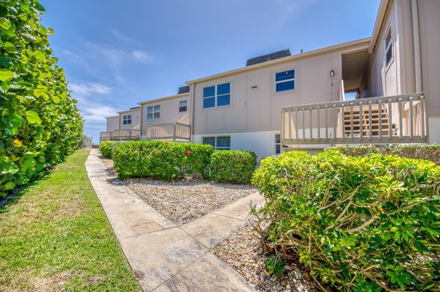 1501 NE Ocean Boulevard 8, Stuart, FL 34996