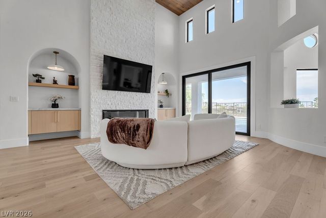 2690 Grassy Spring Place, Las Vegas, NV 89135